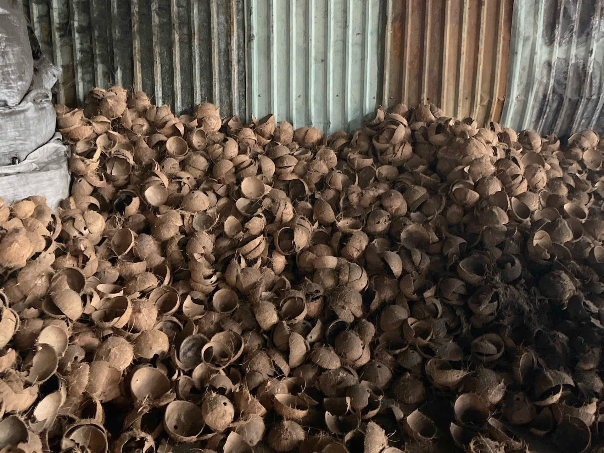 Cách làm than hoạt tính từ gáo dừa chuẩn công nghiệp
