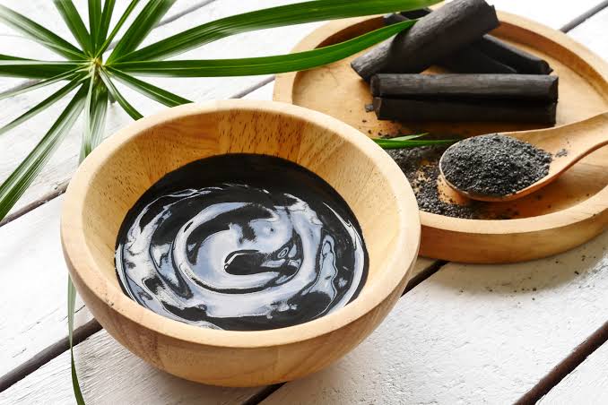 Tắm trắng than hoạt tính và chăm sóc da chuyên sâu