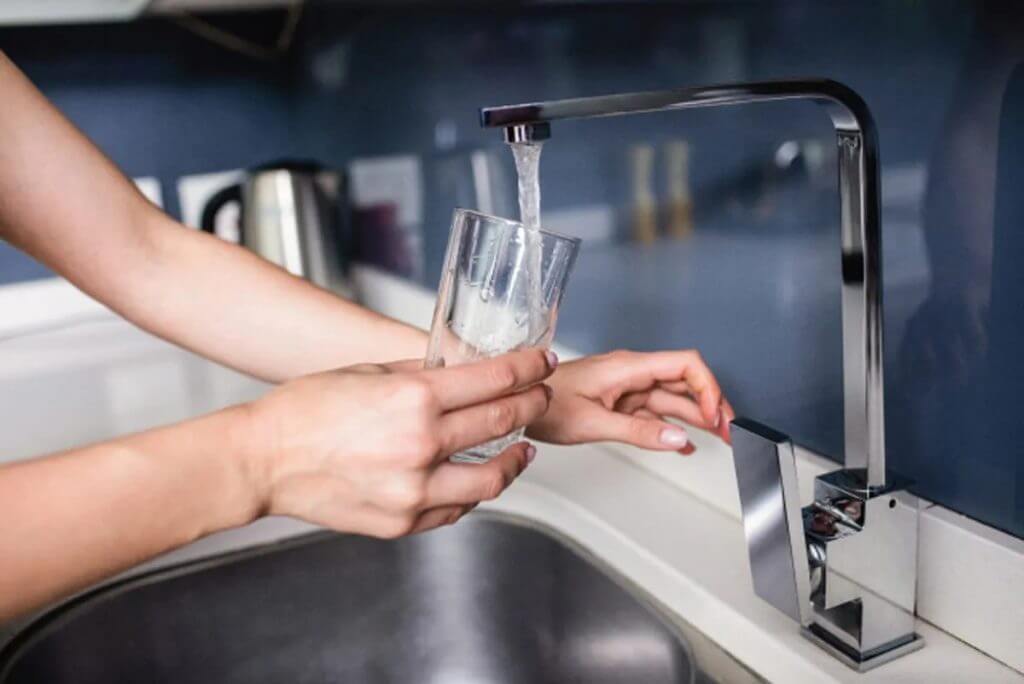 Thiết bị khử clo trong nước máy gia đình
