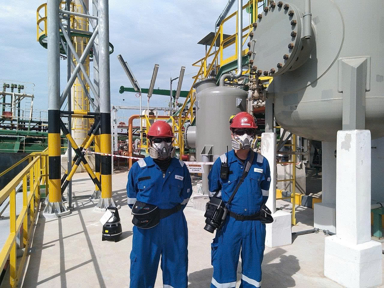 Thi công hệ thống lọc khí tại Lọc hóa dầu Long Sơn