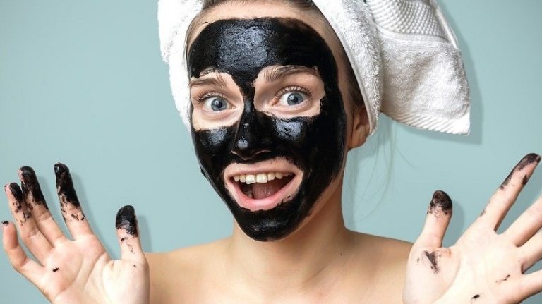 Gel Hút Mụn Than Hoạt Tính Có Tốt Không?